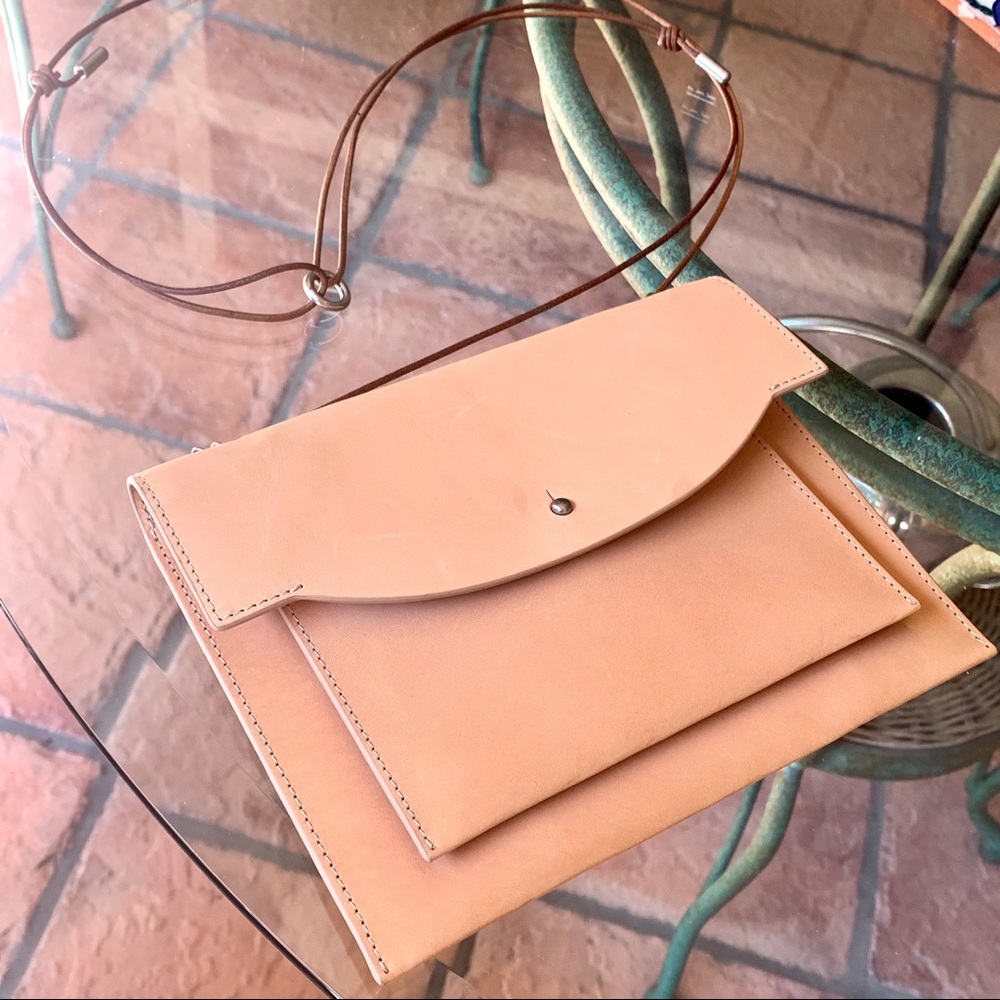 Skagen NWT small leather crossbody bag